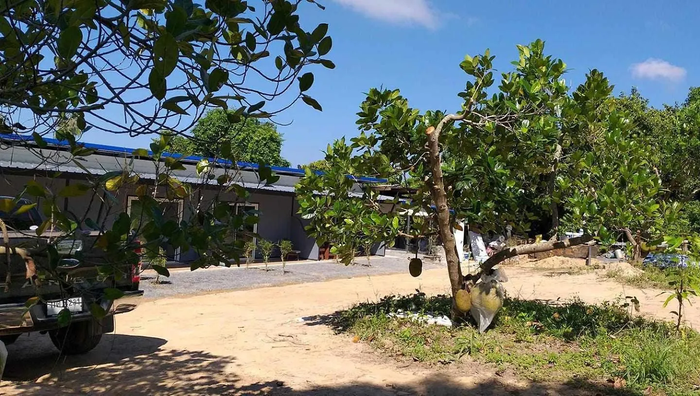 Refugee Aparthotel Koh Lanta